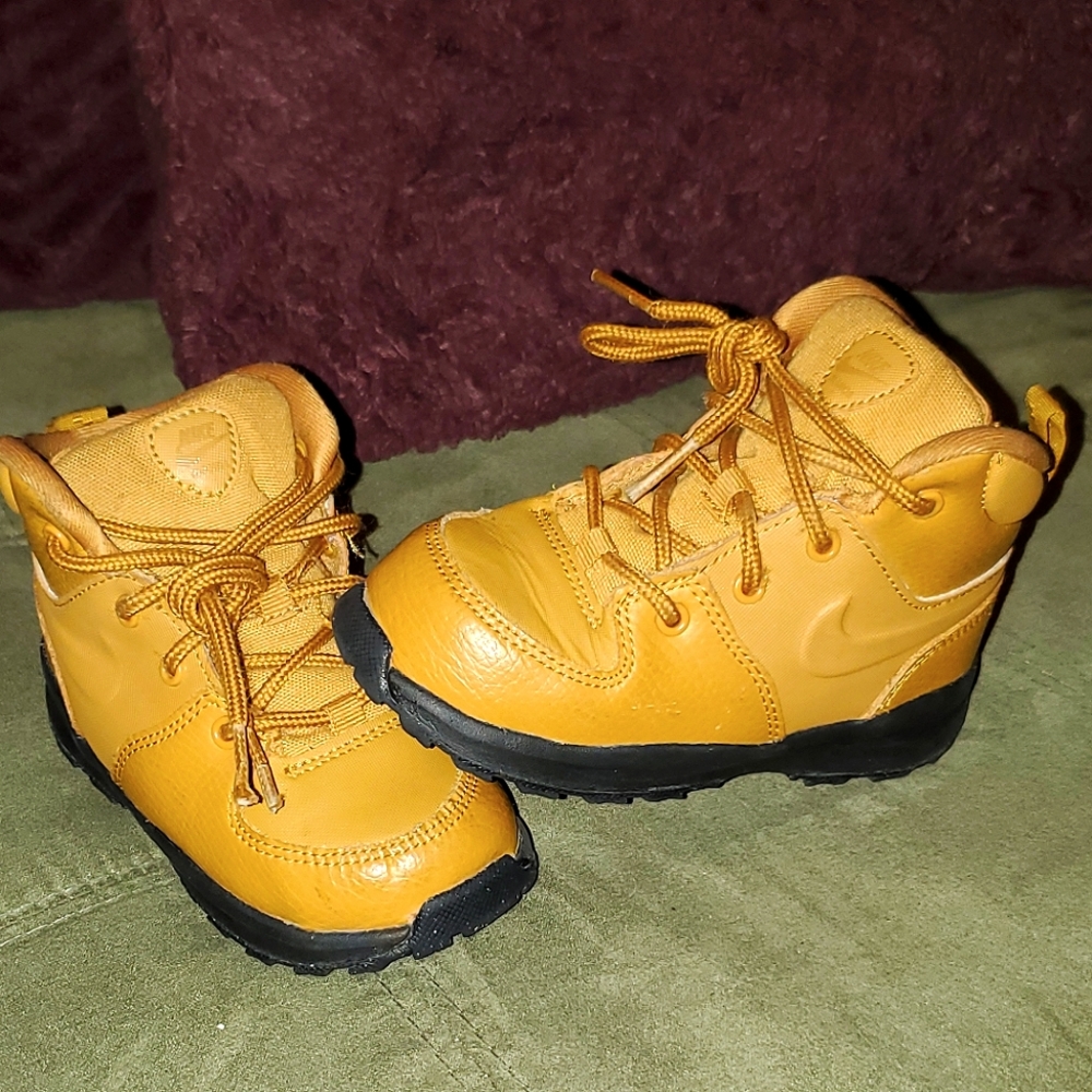 Nike Boots
